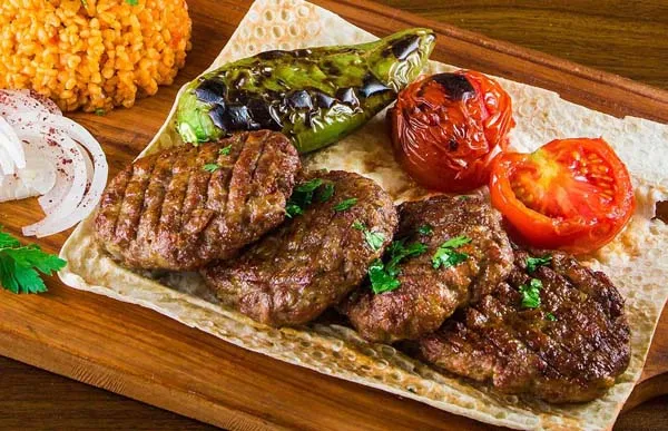 elazığ-köfte-iskender-döner (2)